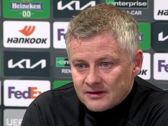 Solskjaer says De Gea 'touch a...